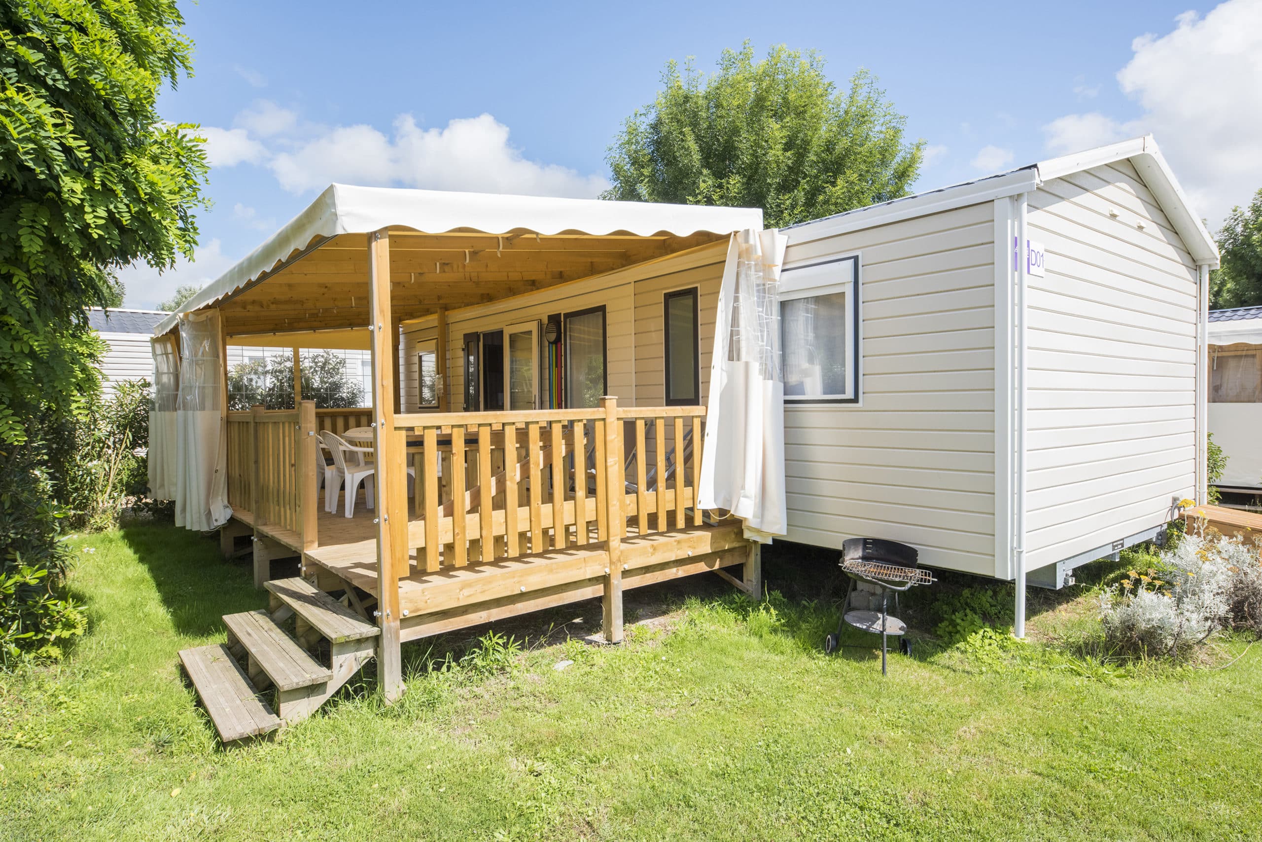 Location de mobil-home Premium Santa Fé avec spa près de Royan en Charente-Maritime