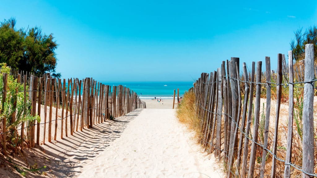 Accès direct aux plages de Royan depuis le camping Soleil Levant