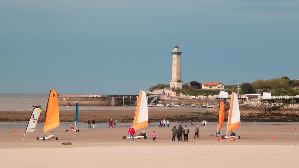 Découvrez le char à voile lors d'une séance découverte ou d'un stage à Saint-Georges-de-Didonne