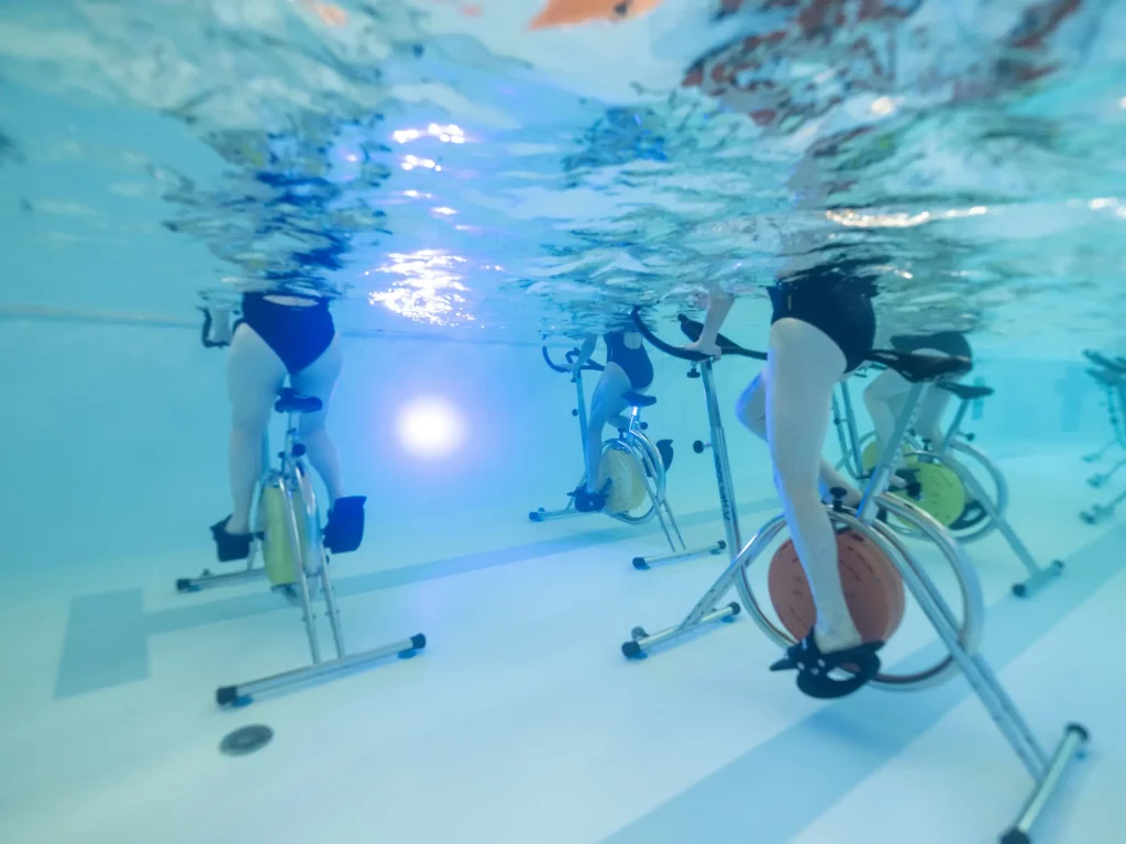 Participez aux cours d'aquabike en camping à Saint-Georges-de-Didonne